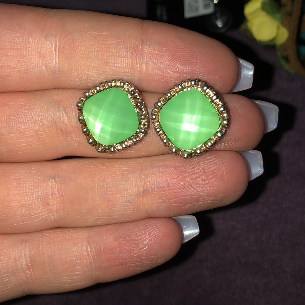 Fashion stud earrings